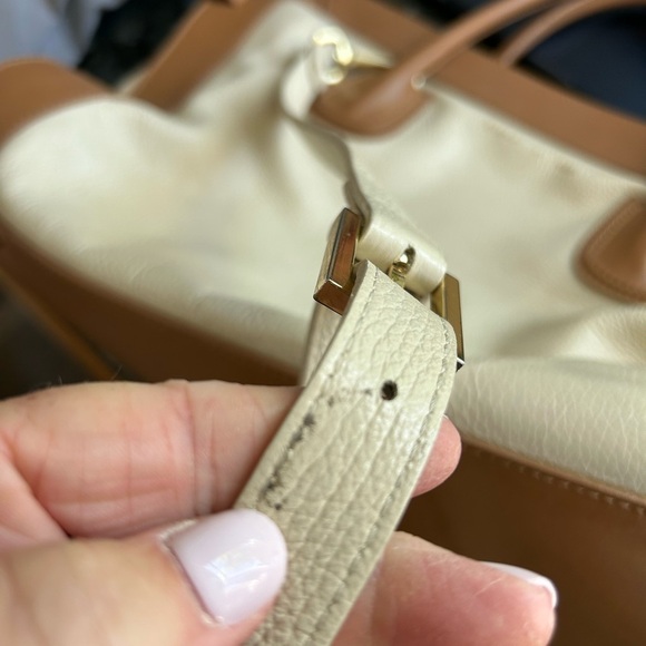 Cuir Rose pebbled leather cream and tan satchel bag. Shoulder strap. Gold detail - Picture 14 of 16